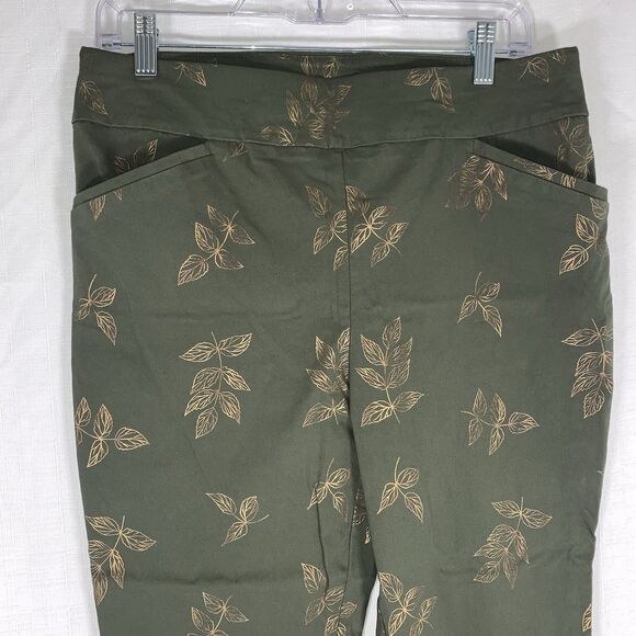 Chico's Perfect Stretch Pull On Pant Size 8 (1) Green Gold Leaf Print Pockets - Picture 1 of 8